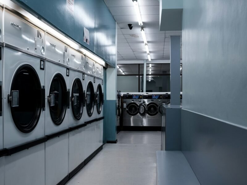 District 7 Dry Cleaners