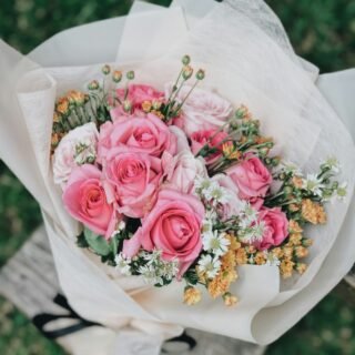 Pink and white rose bouquet
